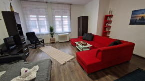 Perfect located flat with gametable
